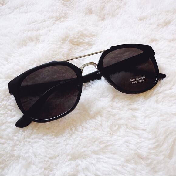 Alina Black Bold Round Sunglasses - Picture 3 of 9